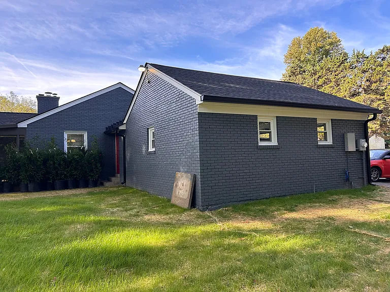 2713 Six Mile Ln — Photo 9