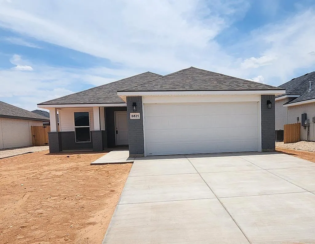 3 bed, 2.0 bath, 1270 sqft, $2,500 — Photo 1