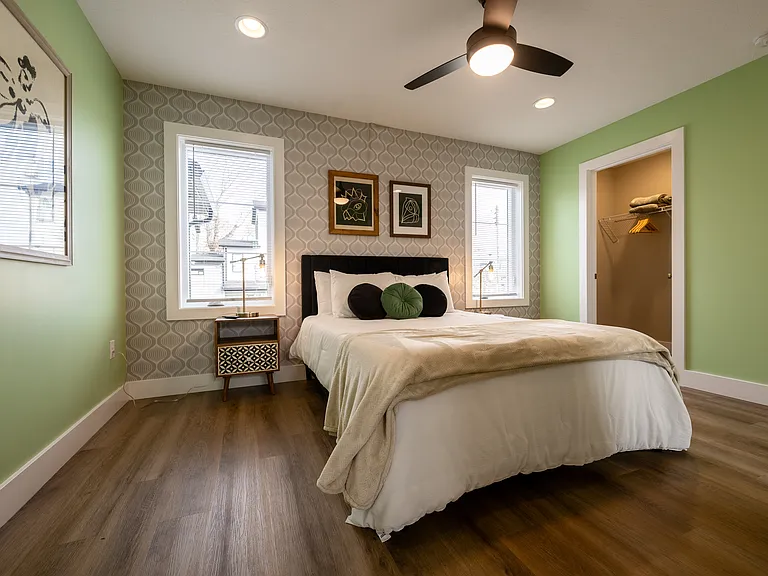 601 E Miller Dr — Photo 14