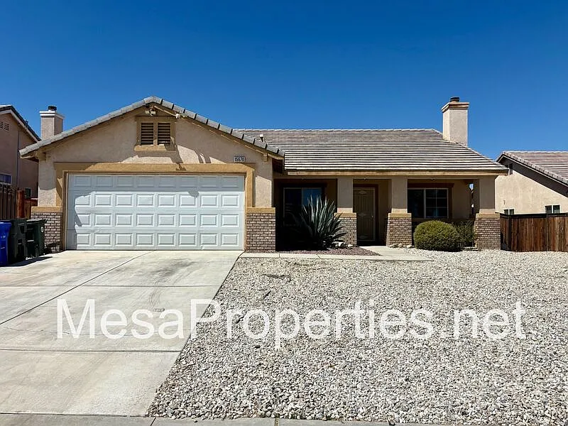 4 bed, 2.0 bath, 1630 sqft, $2,200 — Photo 1