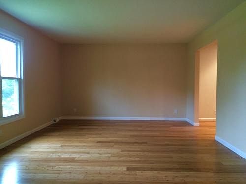 2nd image of 2558 Anthony Ln