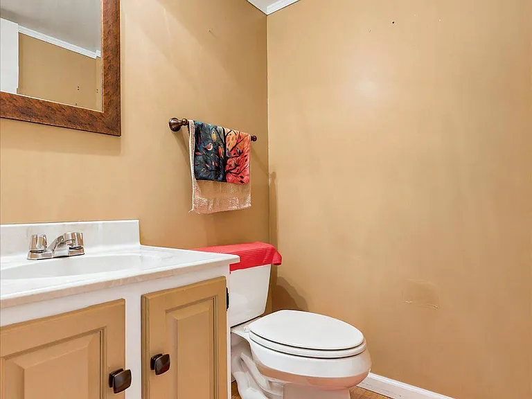 704 Keely St — Photo 24