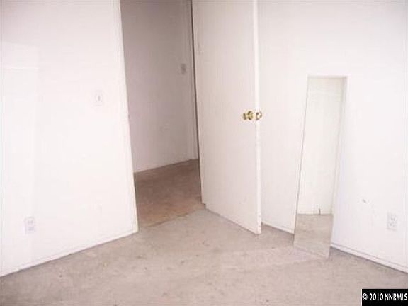 3rd image of 411 S California St