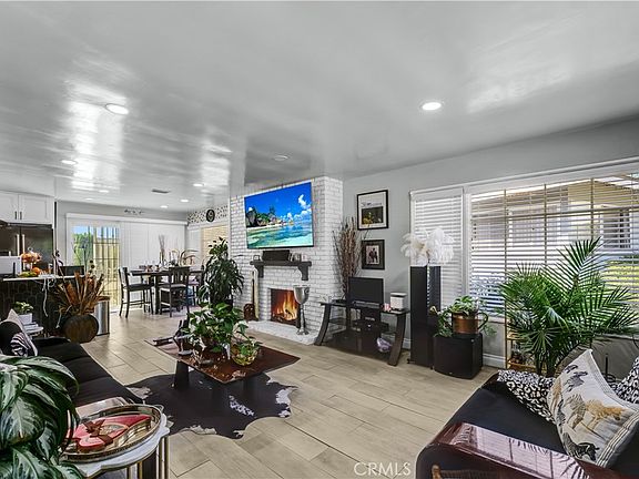 5th image of 3965 N Marshall Way