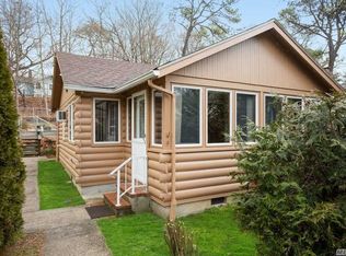 148 Park Rd, Riverhead, NY 11901