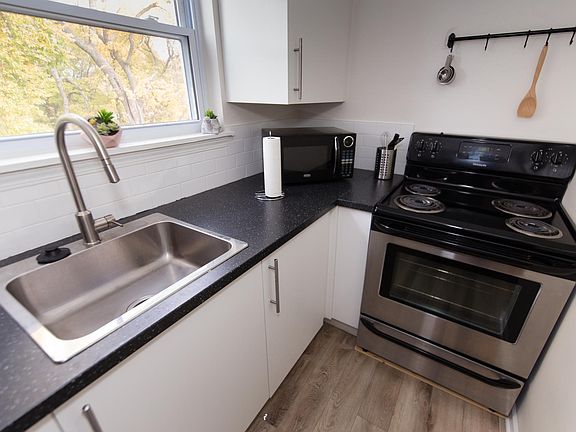 5th image of 2810 W 42nd Ave APT 11