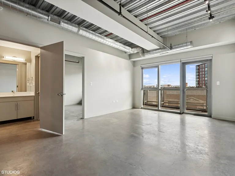 1245 N Milwaukee Ave #703 — Photo 8
