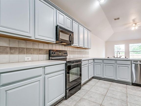 2nd image of 600 Brookbank Dr