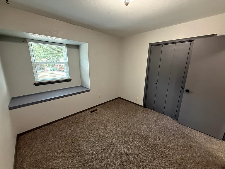 501 Palais Ave — Photo 17