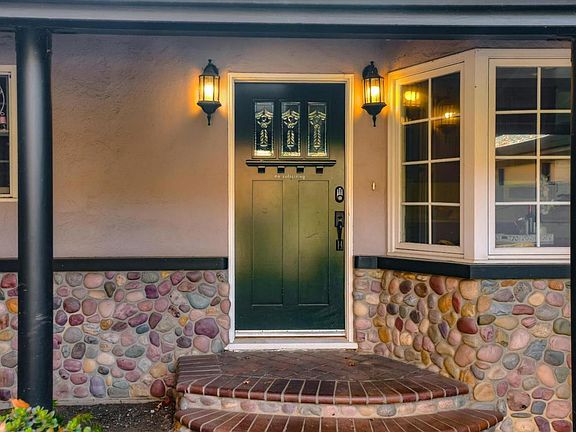 4th image of 4024 Amaranta Ave