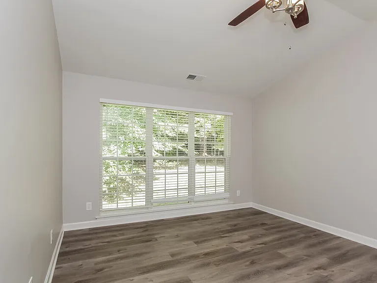 1506 Rumstone Ln — Photo 10