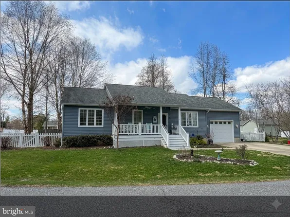 40426 Bay Dr, Mechanicsville, MD 20659