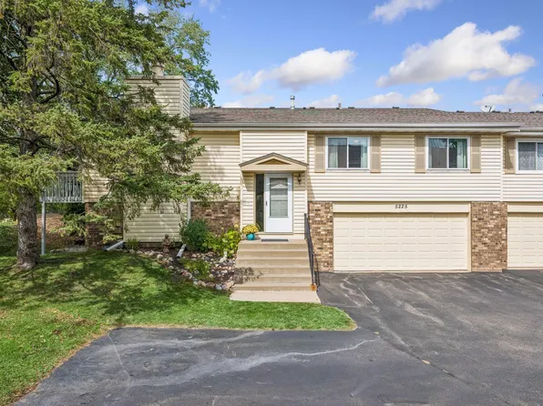 5225 Beachside Dr, Minnetonka, MN 55343