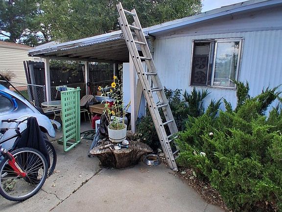 4th image of 215 Glen Ayre St