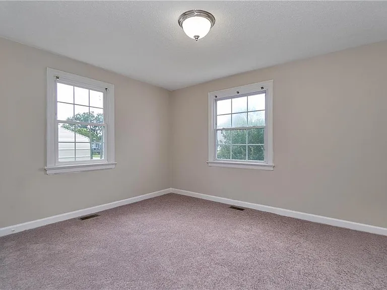 24 Cavalier Rd — Photo 8
