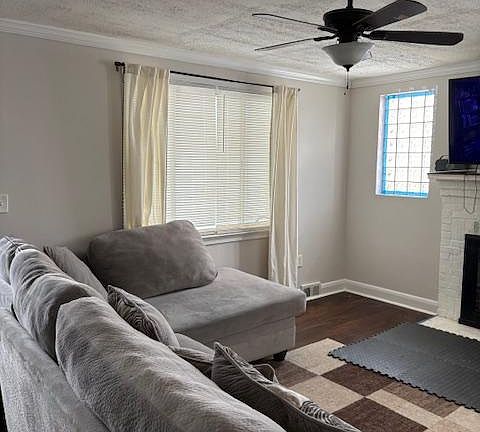 3rd image of 5033 Plymouth Rd