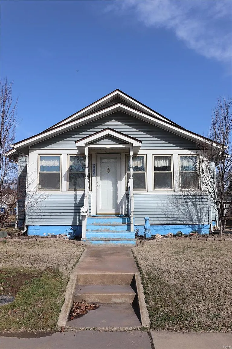 2235 Lincoln Ave photo 1