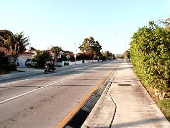 Near Surfside Tennis