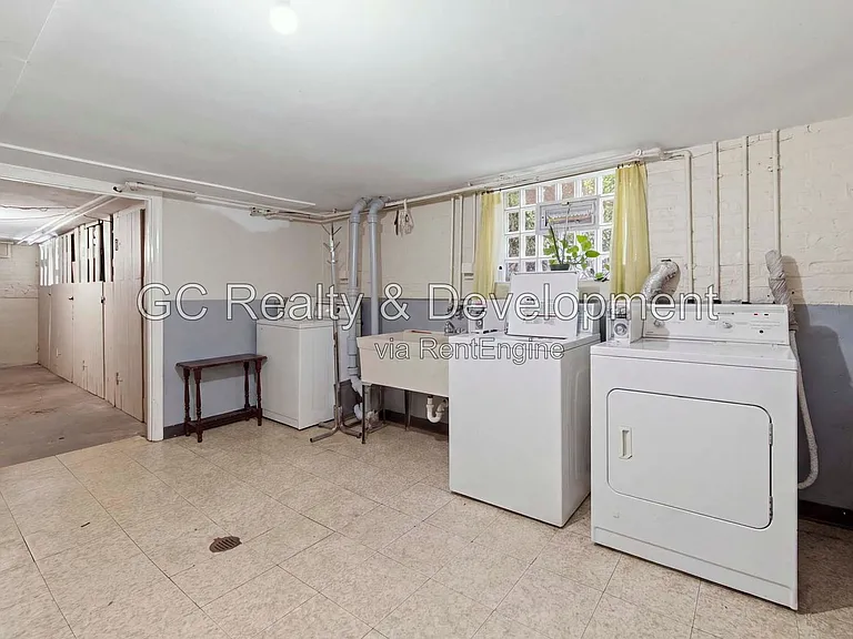 3938 N Lockwood Ave #1 — Photo 13