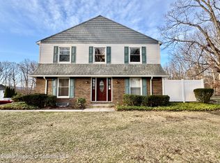 211 Haverford Dr, Wilkes Barre, PA 18702