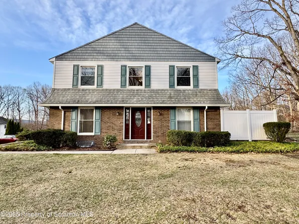 211 Haverford Dr, Wilkes Barre, PA 18702