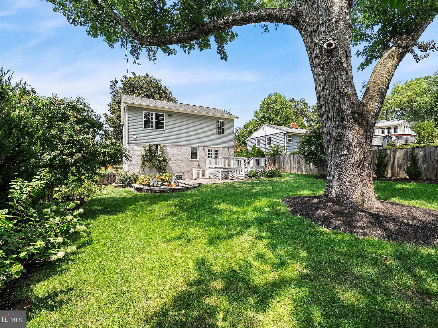 4 bed, 3.5 bath, 2550 sqft, $5,250 — Photo 4