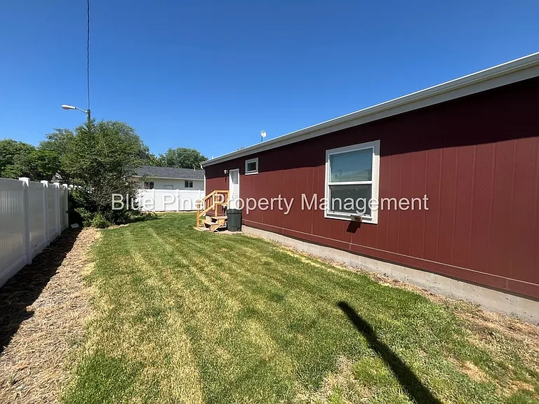 128 N 4 W — Photo 17