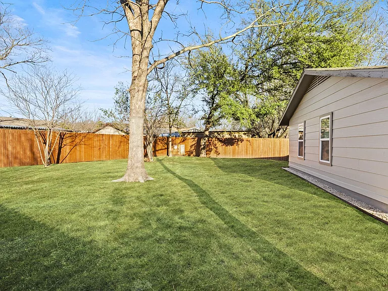2302 Sorret Tree Ct — Photo 13