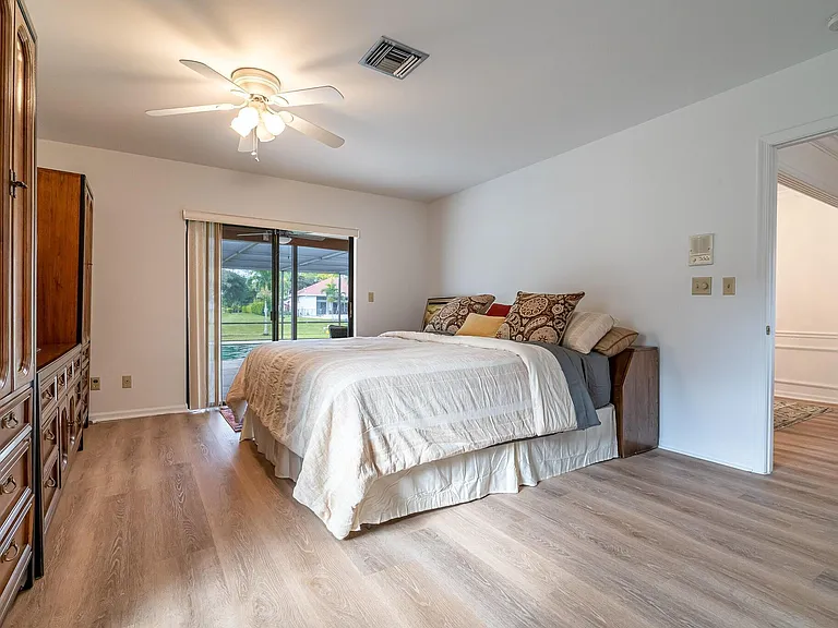 12775 Guilford Cir — Photo 13