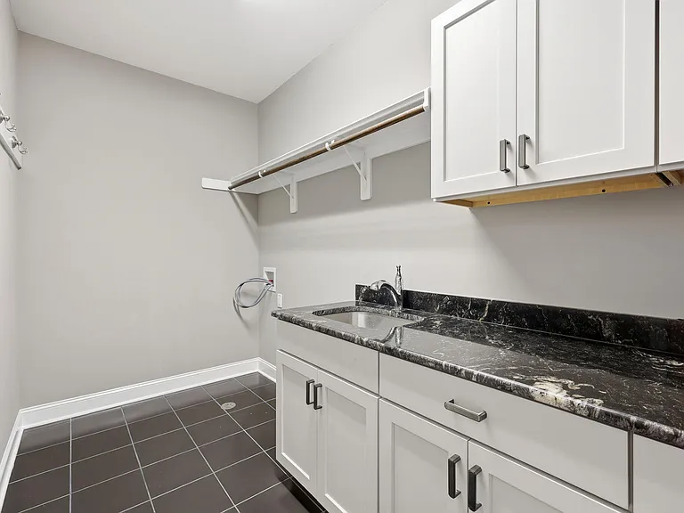 412 Parkman Grant Dr — Photo 37