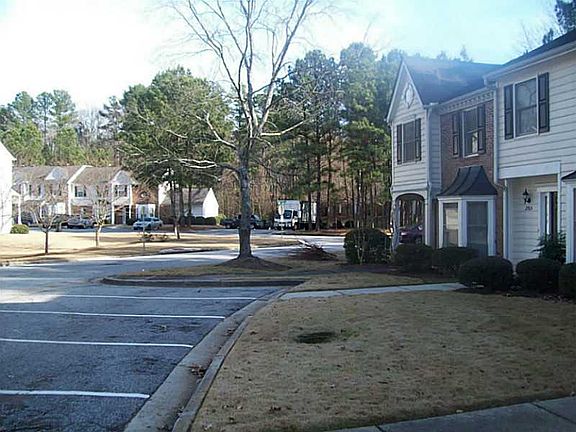 2nd image of 2961 Heritage Villas Dr