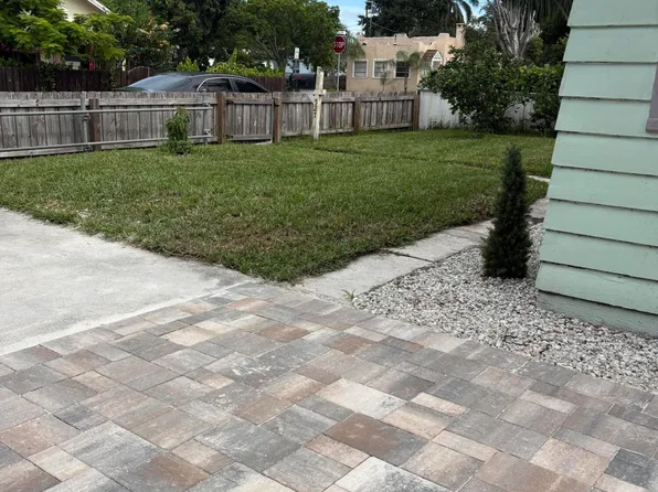 527 S L St #1, Lake Worth, FL 33460