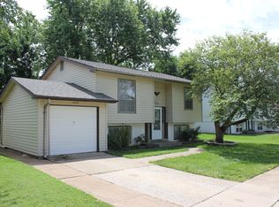 3042 Ventnor Pl, Florissant, MO 63031