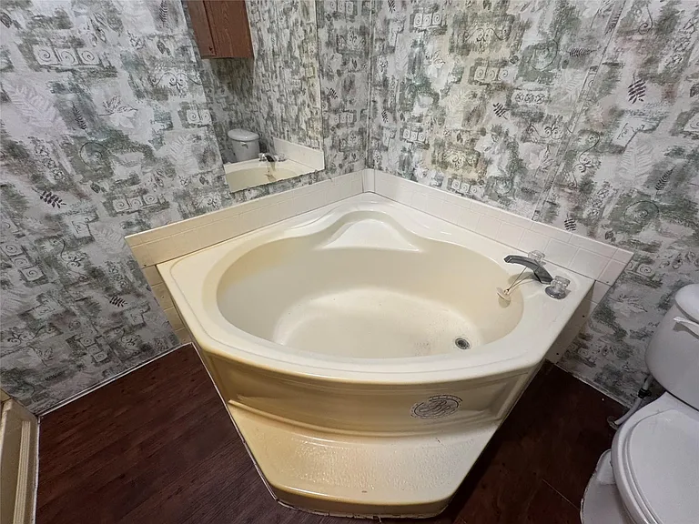 16415 Tamra Ct — Photo 27