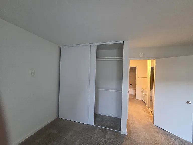 Tropic Sands Apartments — Photo 49