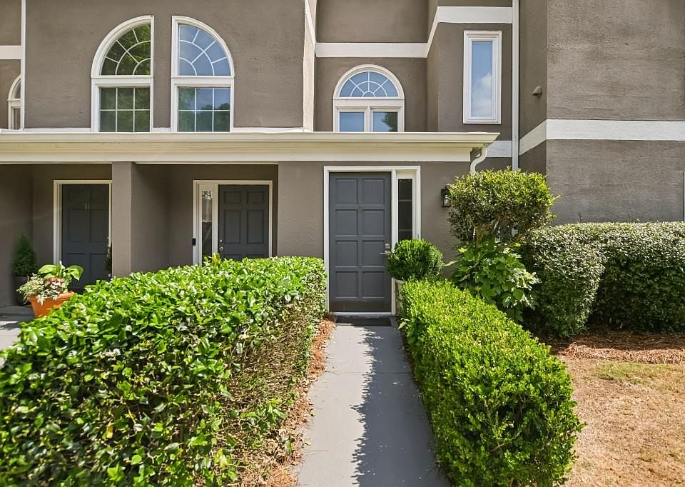 1st image of 15 Brittany Way NE #15