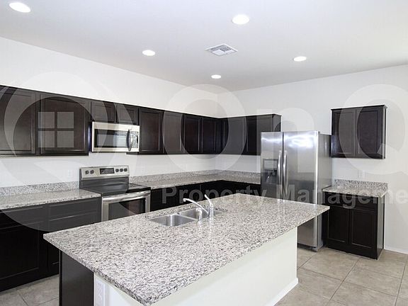 3rd image of 1262 E Lee Pl