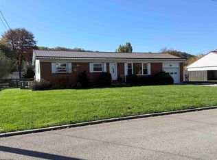 222 Ferndale Dr, Elkins, WV 26241