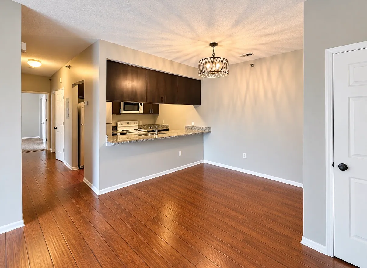 3 bed, 1214 sqft, $1,550 — Photo 3