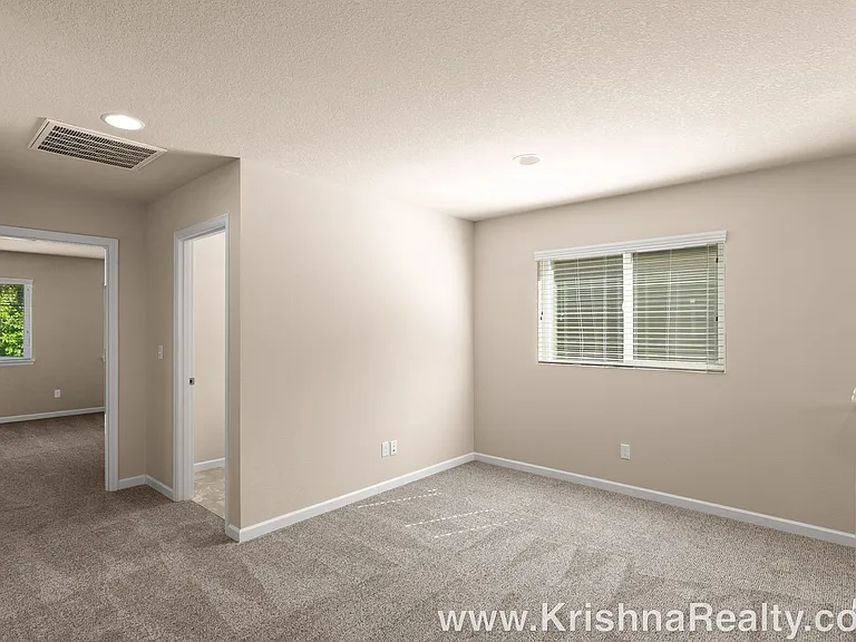 7188 NW Abigail Ter — Photo 19