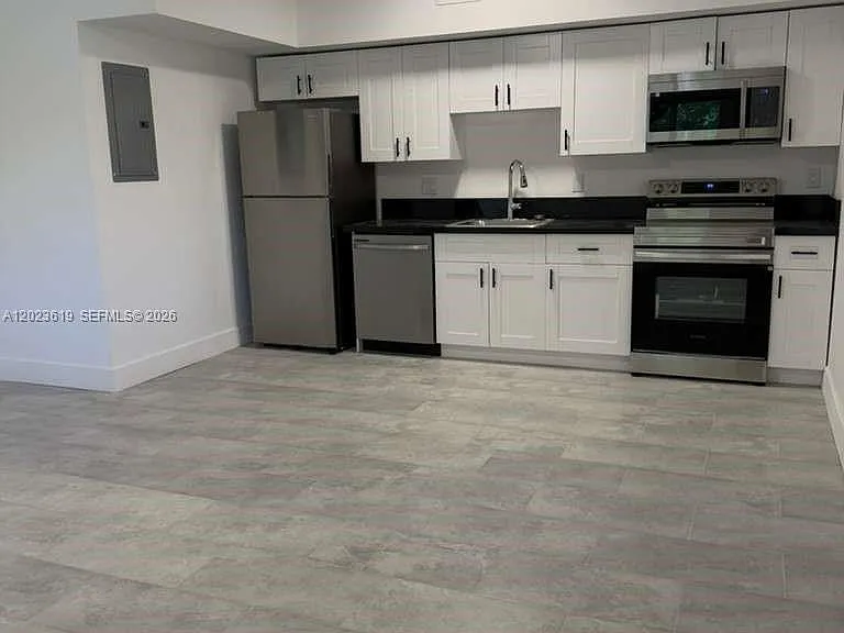 147 NW 59th St #304 — Photo 4