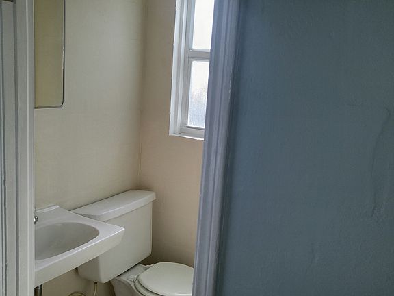 4th image of 2146 Fruitland Park Cir