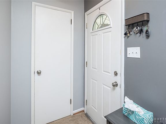 5th image of 499 Travis Dr