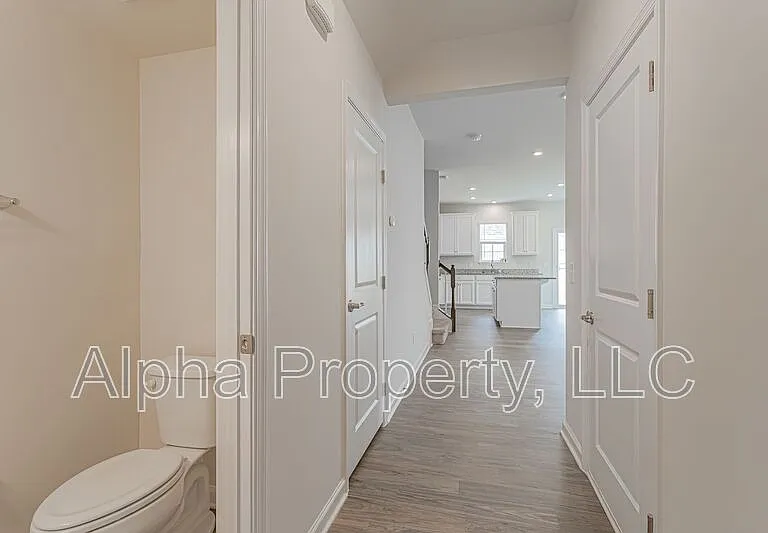 520 Huntingdale Pl — Photo 3