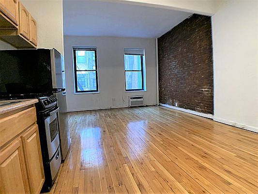 1st image of 242 E 77th St #2RF