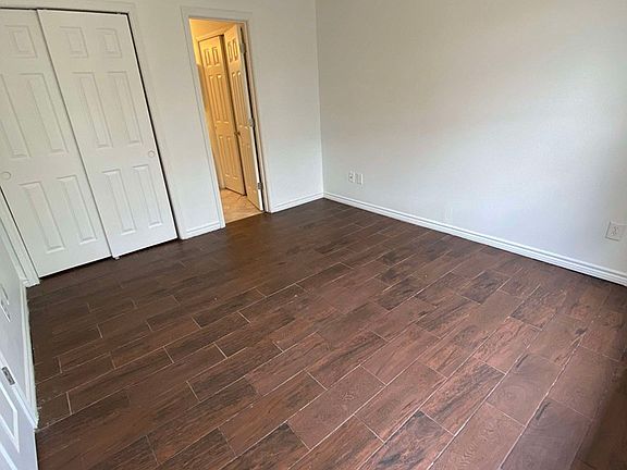 5th image of 111 Amelia Ct