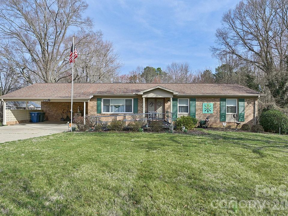 1st image of 103 Magnolia Dr