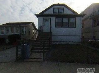 7 Hasting Rd, Island Park, NY 11558