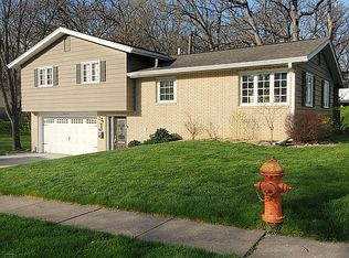 3424 45th St, Moline, IL 61265