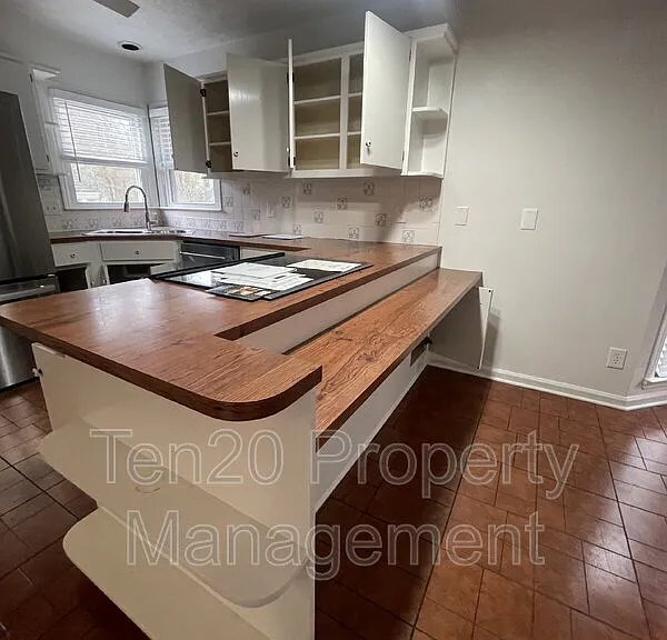 113 Maplebrook Ct — Photo 7